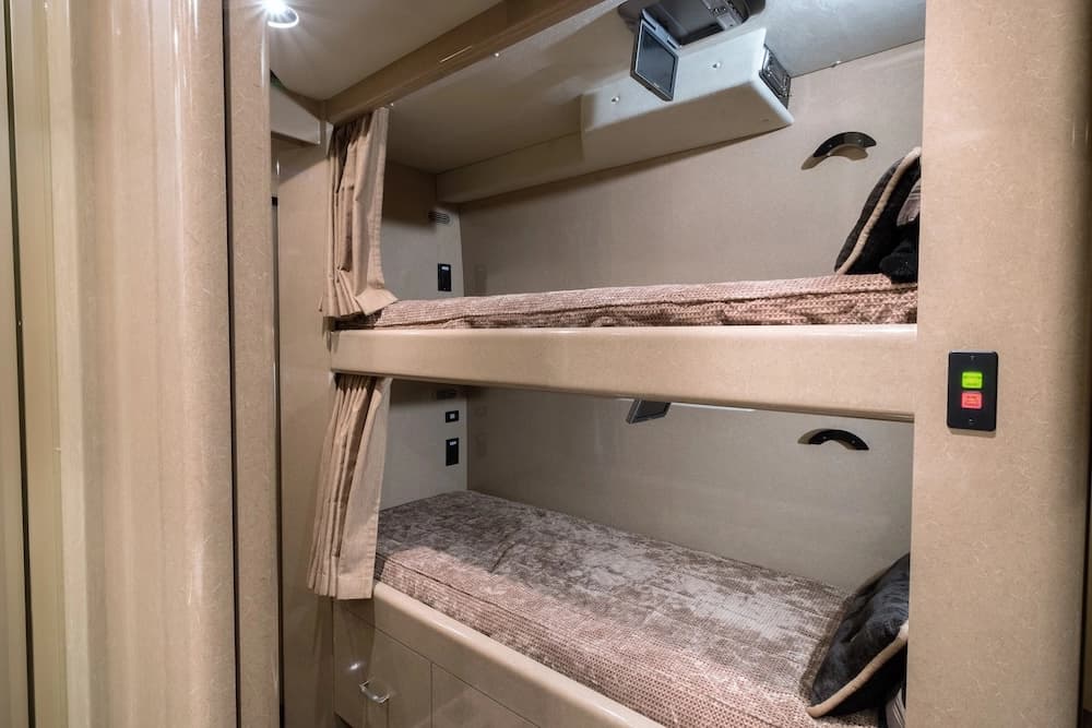 2007 Prevost Marathon XLII Coach - Image 10