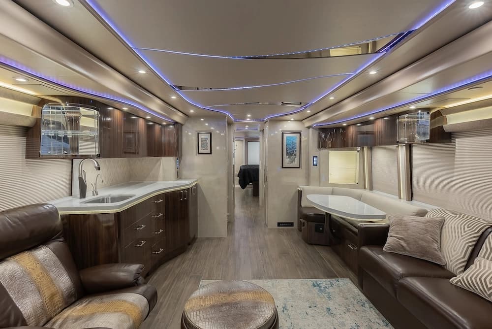 2018 Prevost Marathon H3-45 Motorhome - Image 3