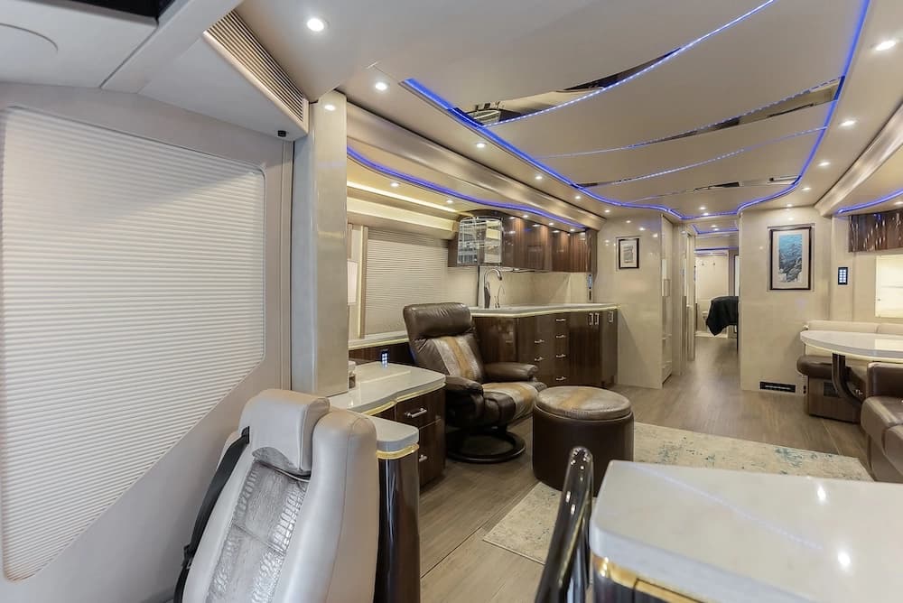 2018 Prevost Marathon H3-45 Motorhome - Image 33