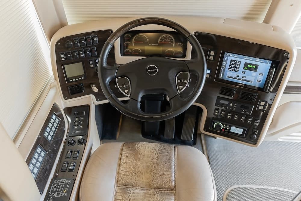 2018 Prevost Marathon H3-45 Motorhome - Image 35