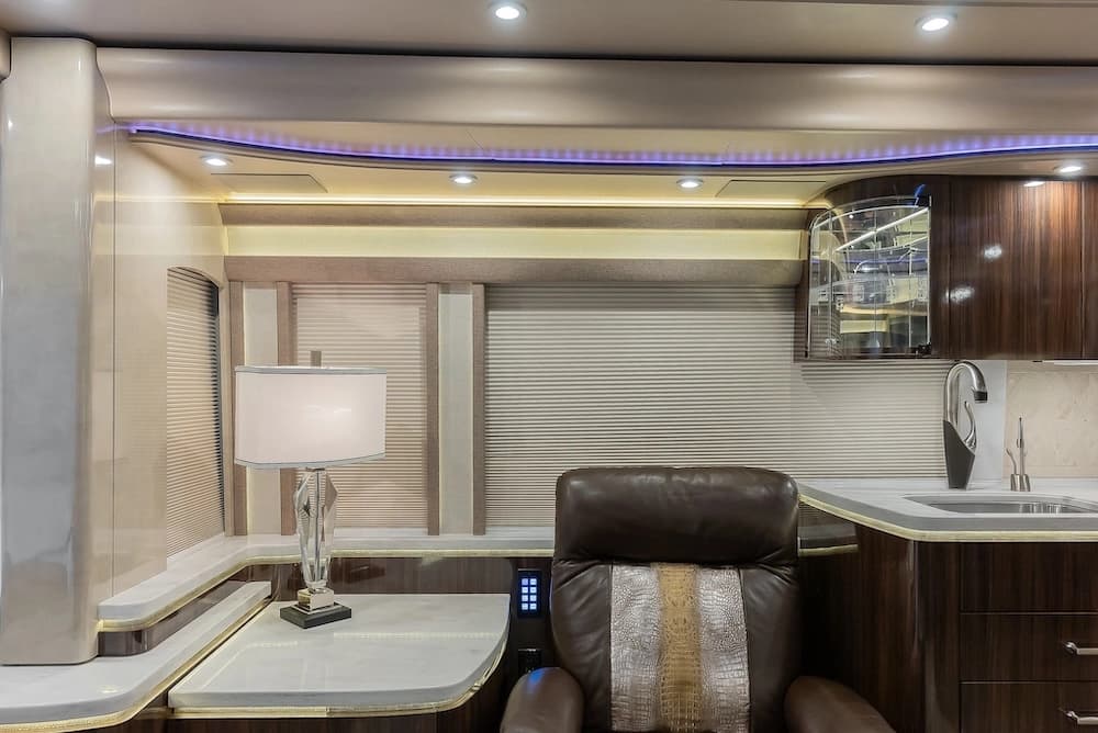 2018 Prevost Marathon H3-45 Motorhome - Image 36