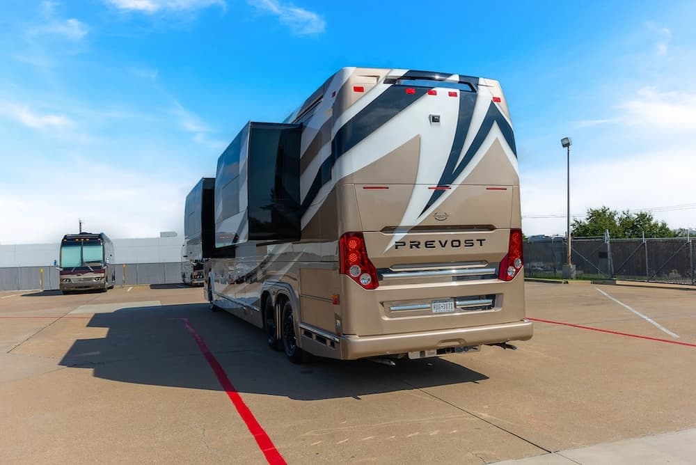 2018 Prevost Marathon H3-45 Motorhome - Image 50