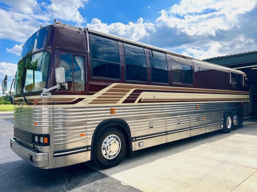 1987 Prevost Angola XL 40 Motorhome - Image 1