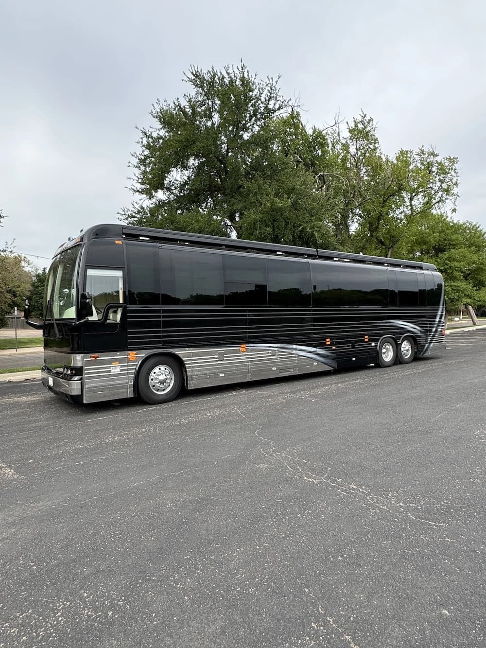 2007 Prevost Teschner XLII Motorhome - Image 3
