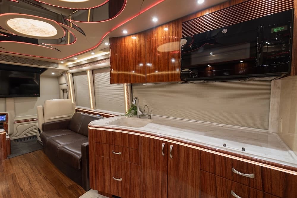 2016 Prevost Marathon X3 Motorhome - Image 25