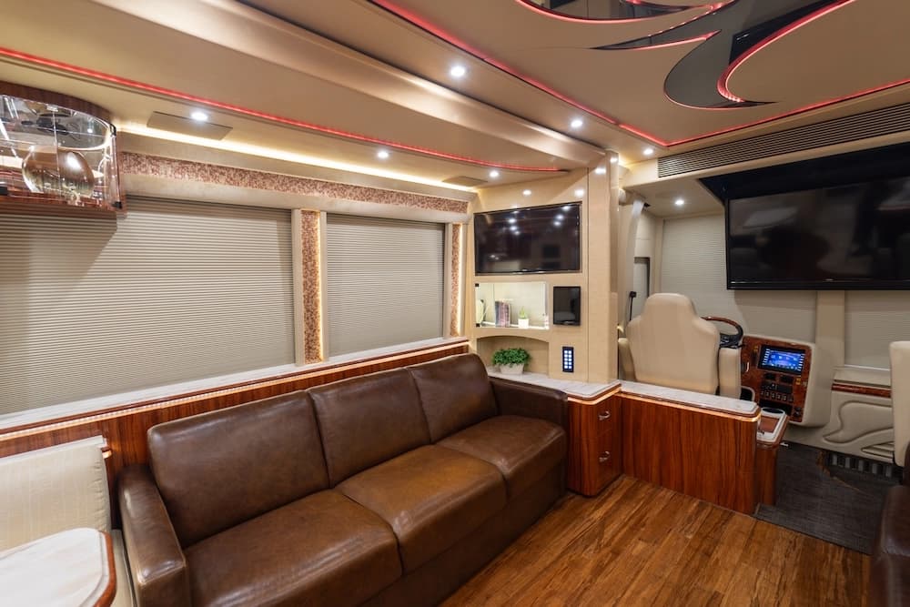 2016 Prevost Marathon X3 Motorhome - Image 27