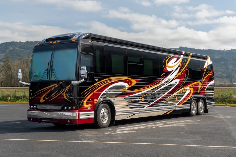 2016 Prevost Marathon X3 Motorhome - Image 1