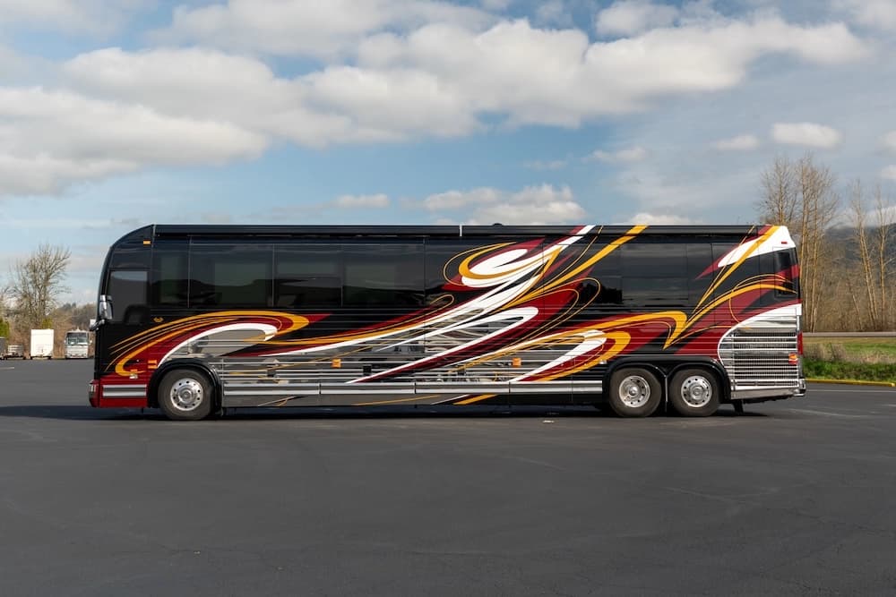 2016 Prevost Marathon X3 Motorhome - Image 34