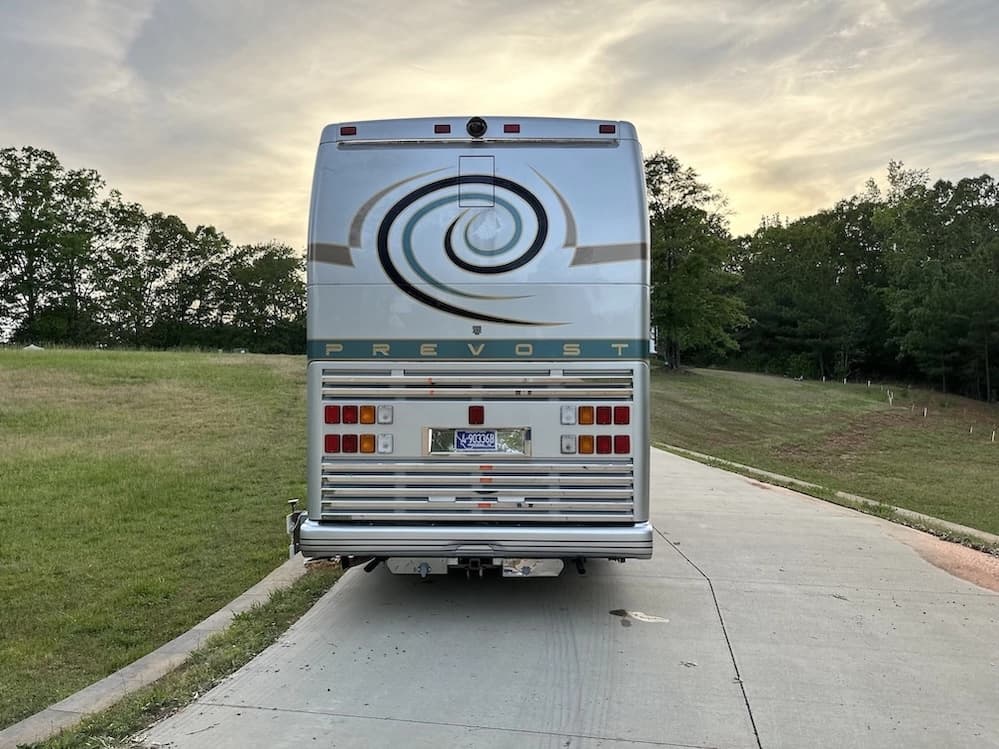 2002 Prevost Featherlite H3-45 Motorhome - Image 7