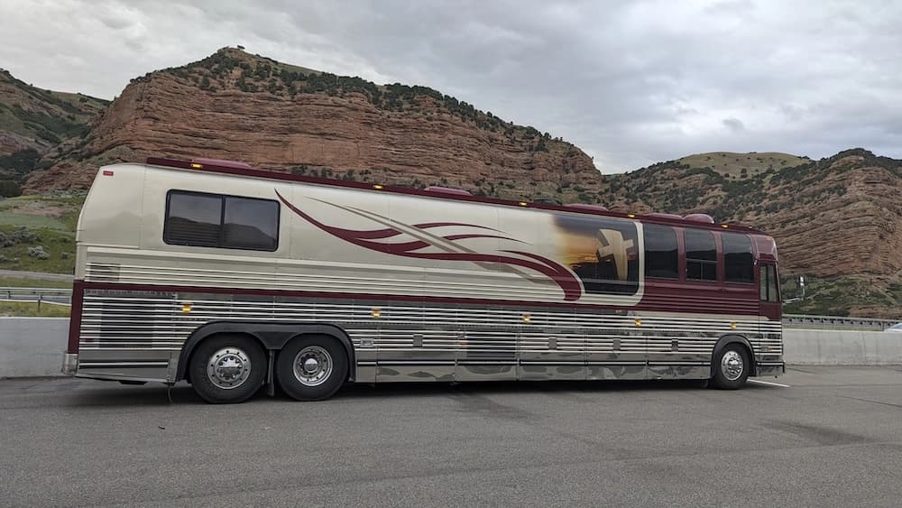 1996 Prevost XL Motorhome - Image 2