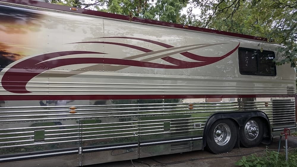 1996 Prevost XL Motorhome - Image 18