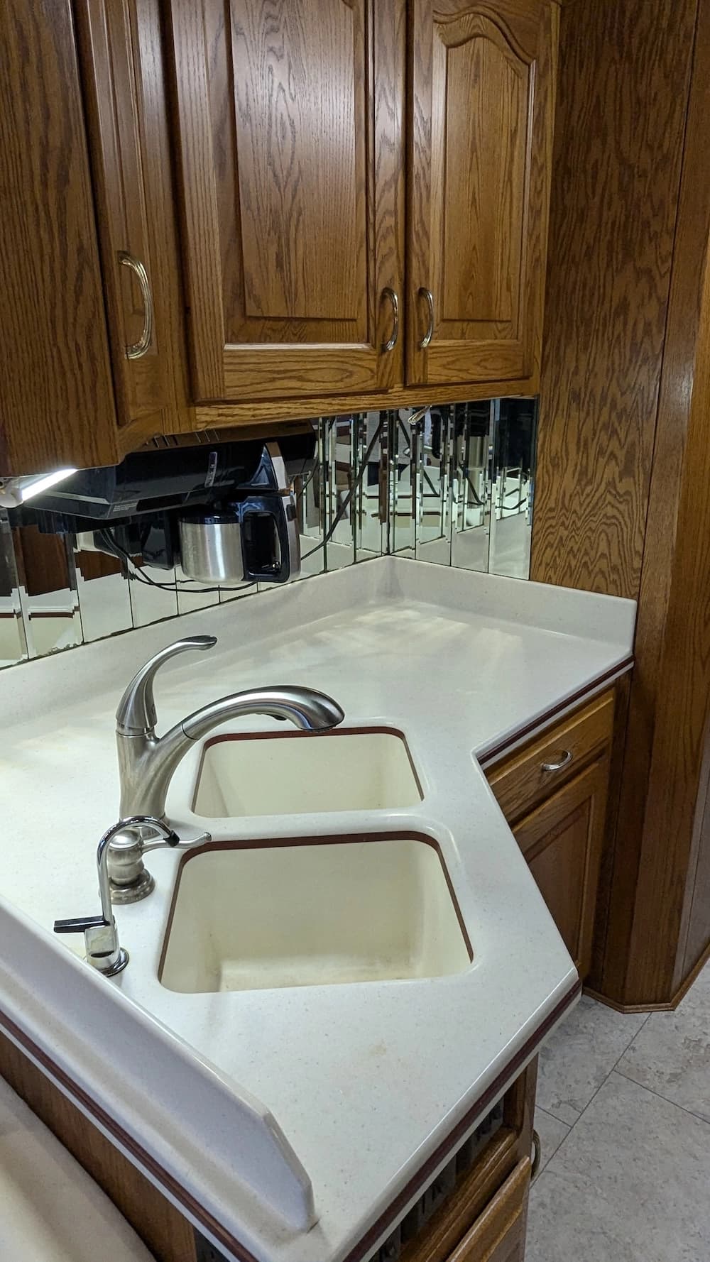 1996 Prevost XL Motorhome - Image 23
