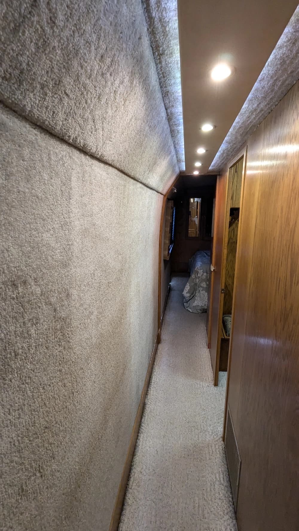 1996 Prevost XL Motorhome - Image 30
