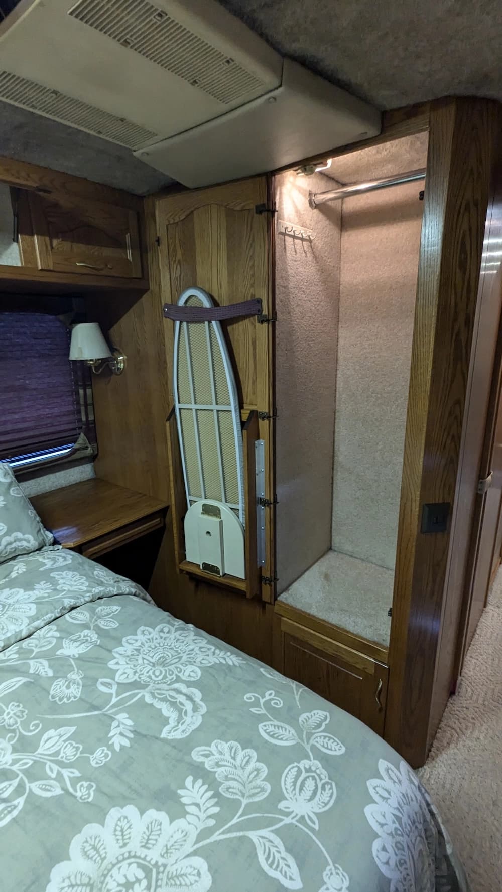 1996 Prevost XL Motorhome - Image 33