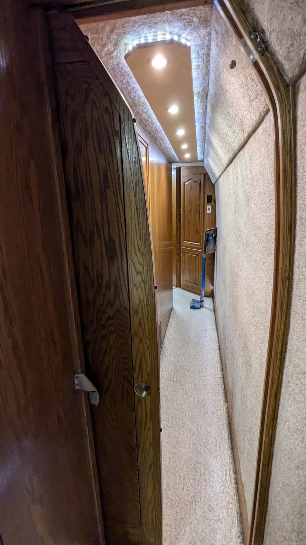 1996 Prevost XL Motorhome - Image 34