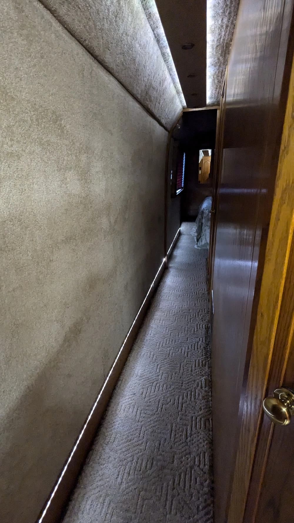 1996 Prevost XL Motorhome - Image 35