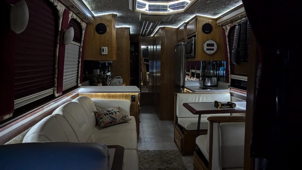1996 Prevost XL Motorhome - Image 6