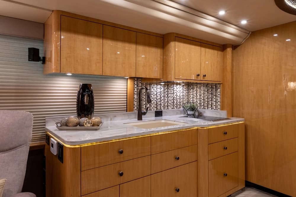 2014 Prevost Millennium H3-45 Motorhome - Image 6