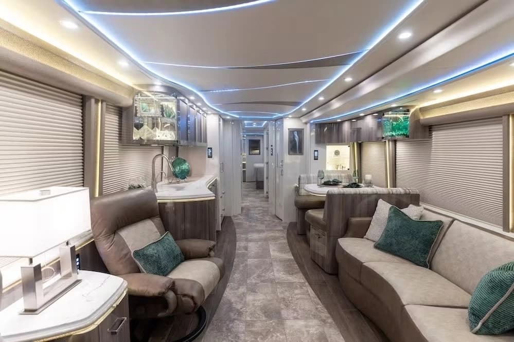 2020 Prevost Marathon H3-45 Motorhome - Image 2
