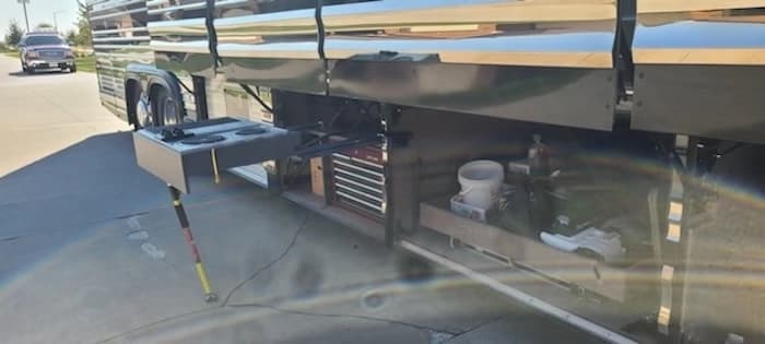 2005 Prevost Marathon XLII Motorhome - Image 26