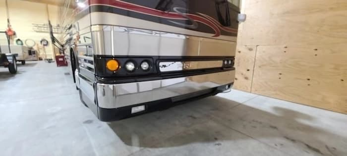 2005 Prevost Marathon XLII Motorhome - Image 9