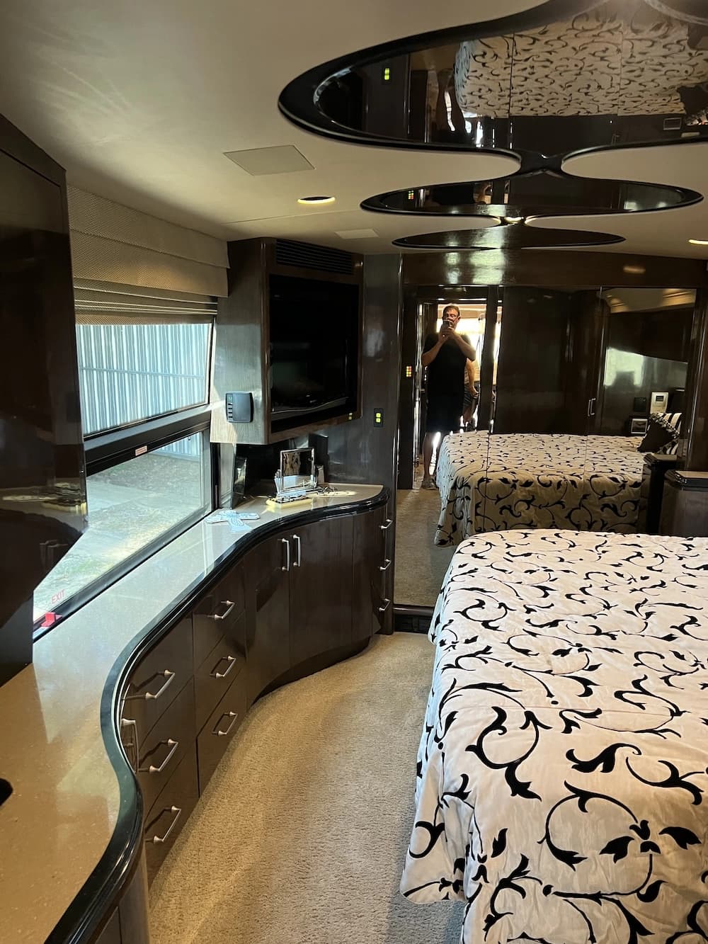 2008 Prevost Marathon H3-45 Motorhome - Image 24