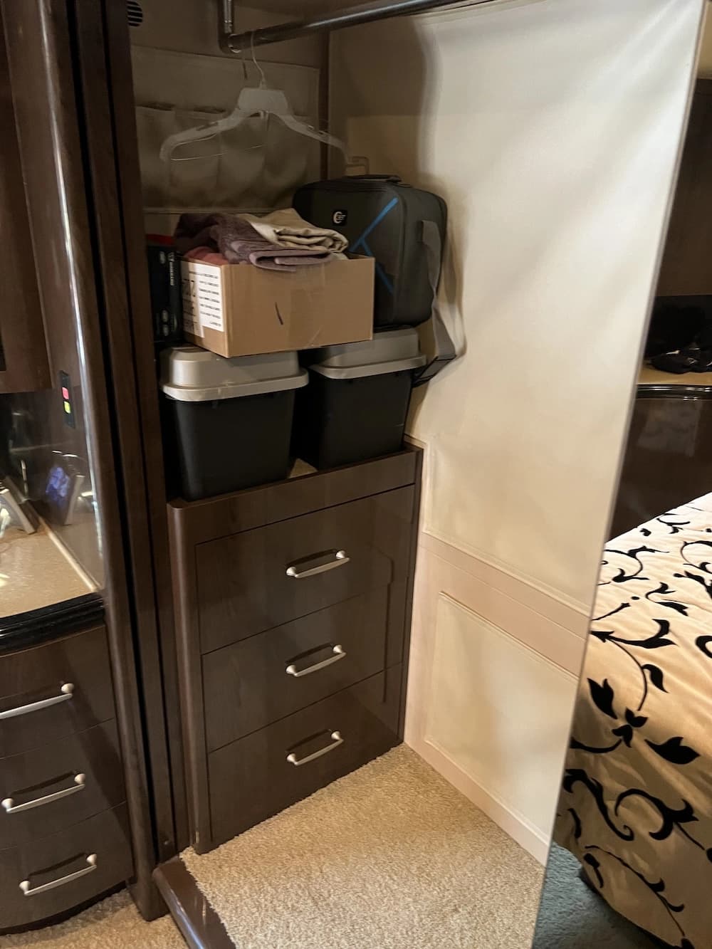 2008 Prevost Marathon H3-45 Motorhome - Image 27