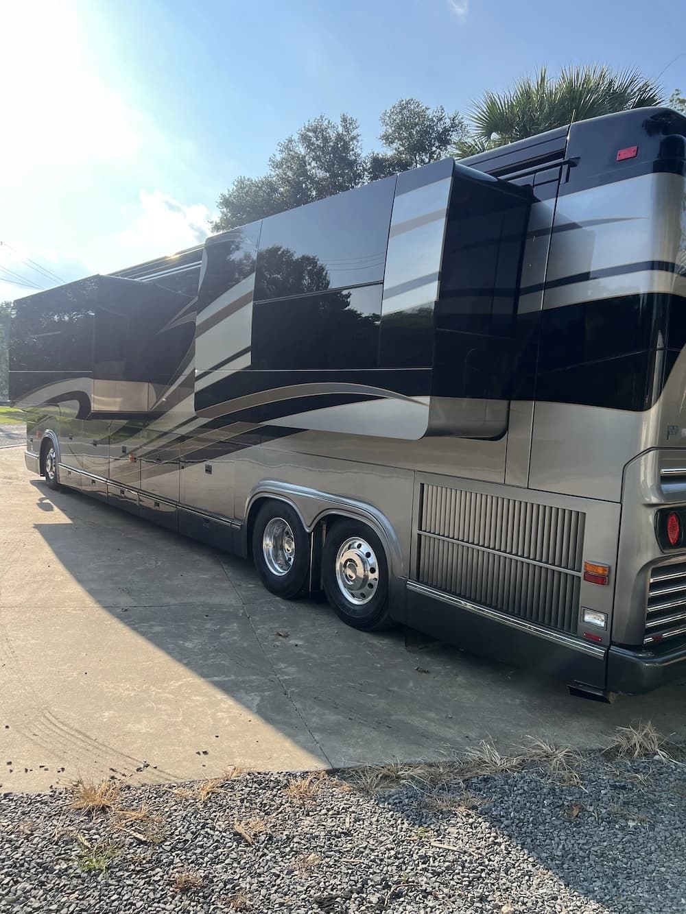 2008 Prevost Marathon H3-45 Motorhome - Image 5