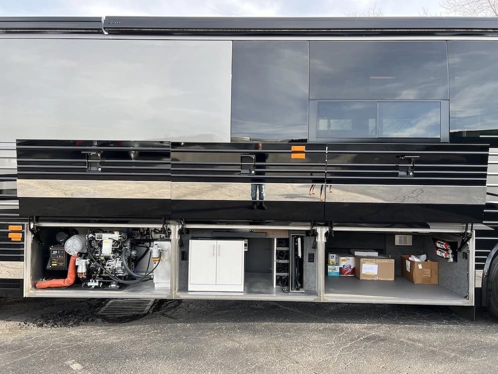 2024 Prevost Superior X3 Motorhome - Image 14