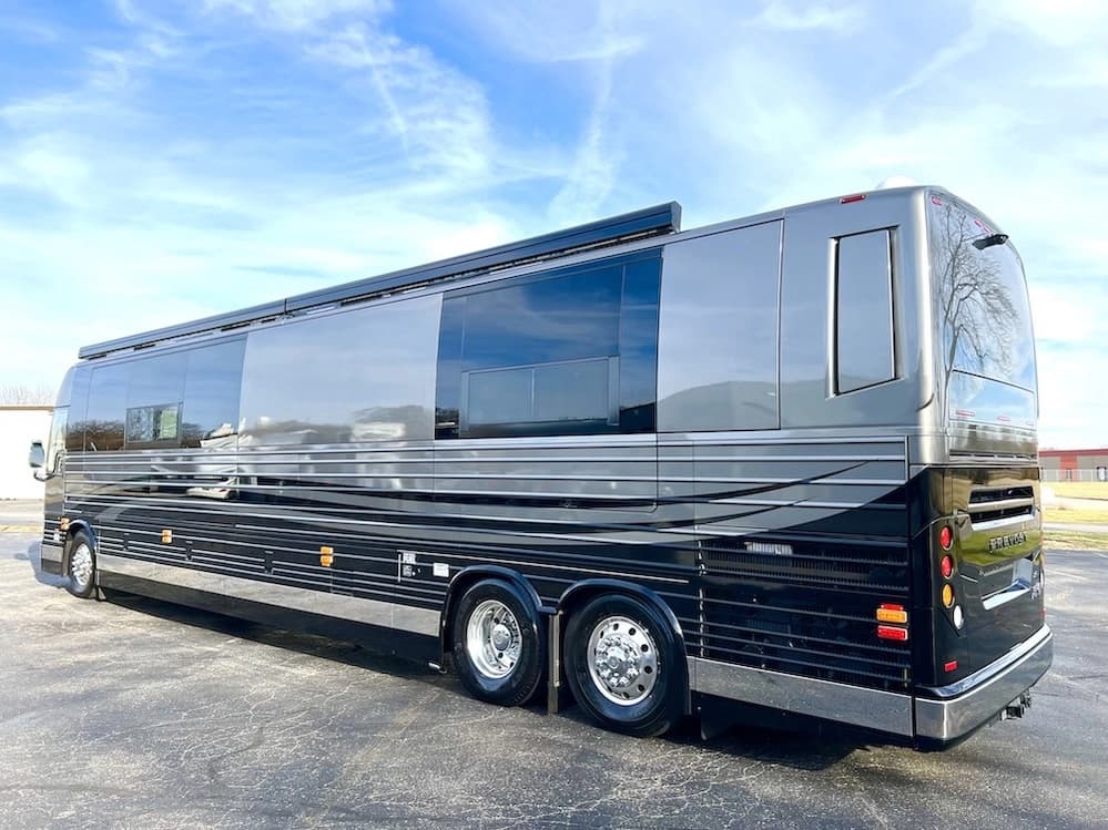 2024 Prevost Superior X3 Motorhome - Image 17