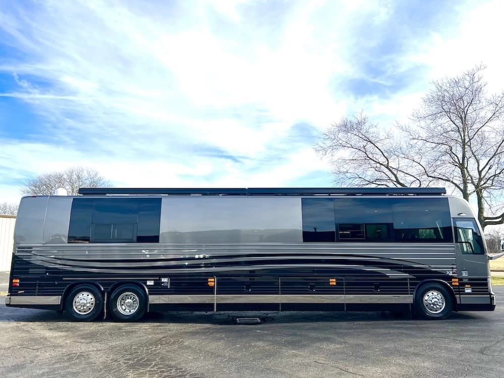 2024 Prevost Superior X3 Motorhome - Image 3