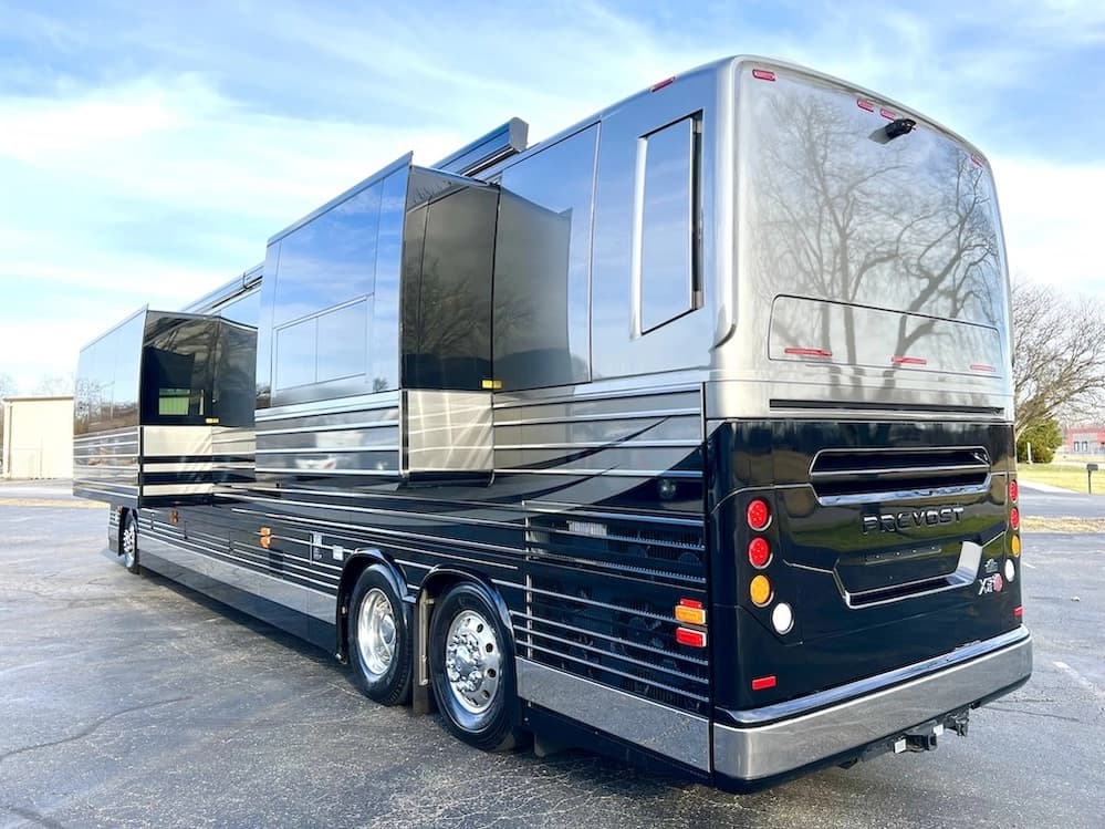 2024 Prevost Superior X3 Motorhome - Image 21