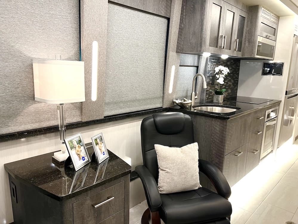 2024 Prevost Superior X3 Motorhome - Image 40
