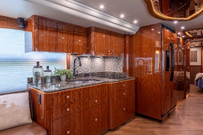 2016 Prevost Millennium H3-45 Motorhome - Image 5