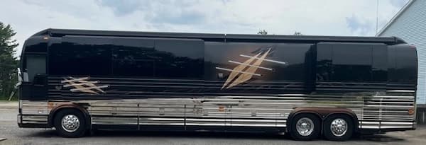 2006 Prevost Marathon XLII Motorhome - Image 3