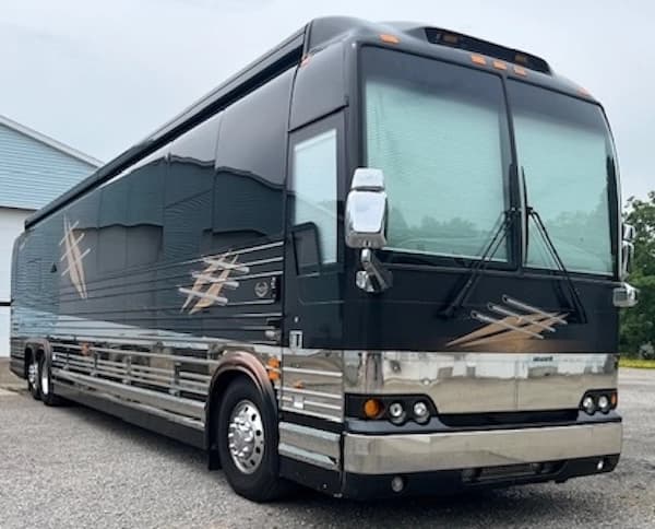 2006 Prevost Marathon XLII Motorhome - Image 5