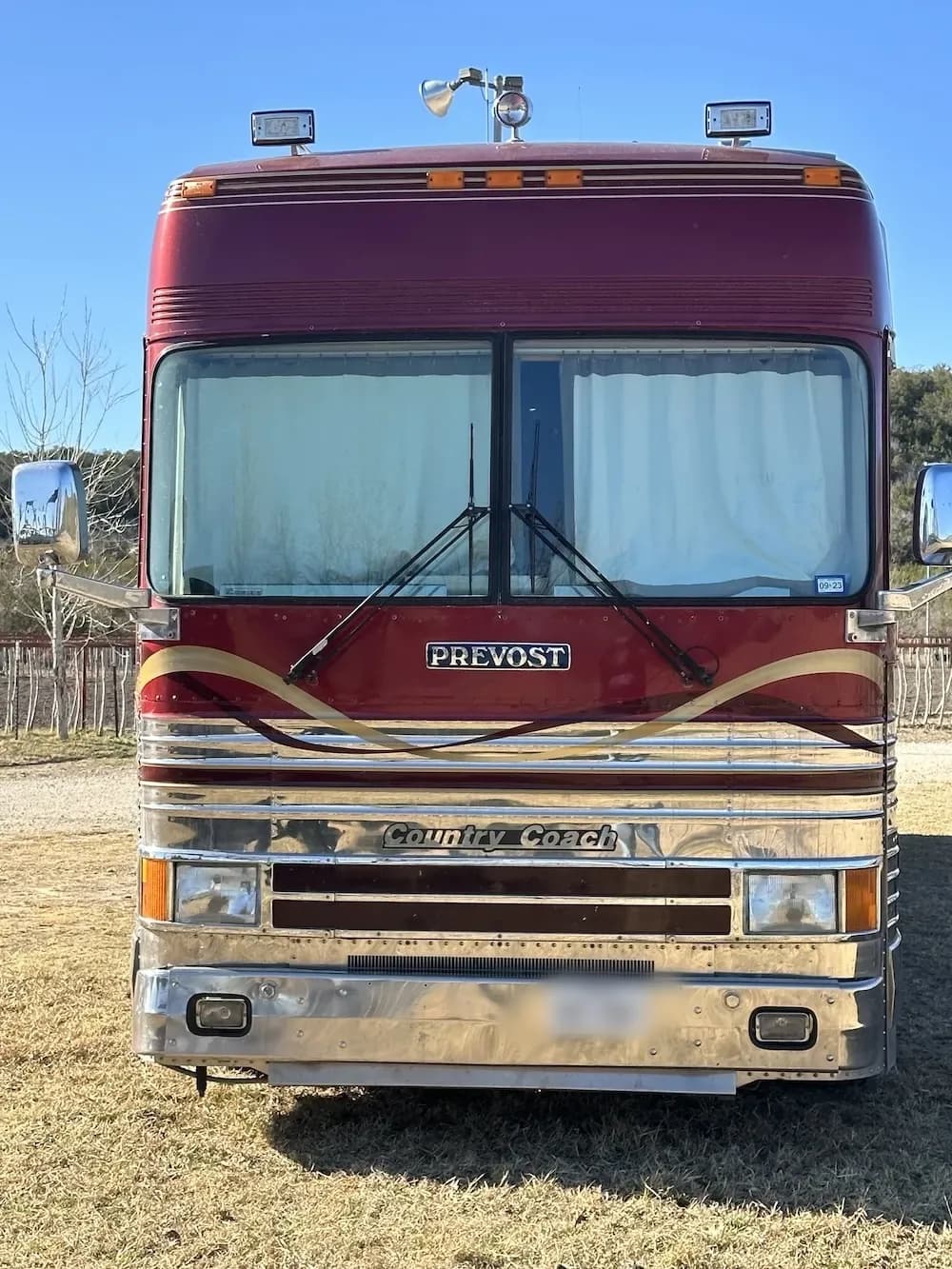 1992 Prevost Country Coach XL 40 Motorhome - Image 2