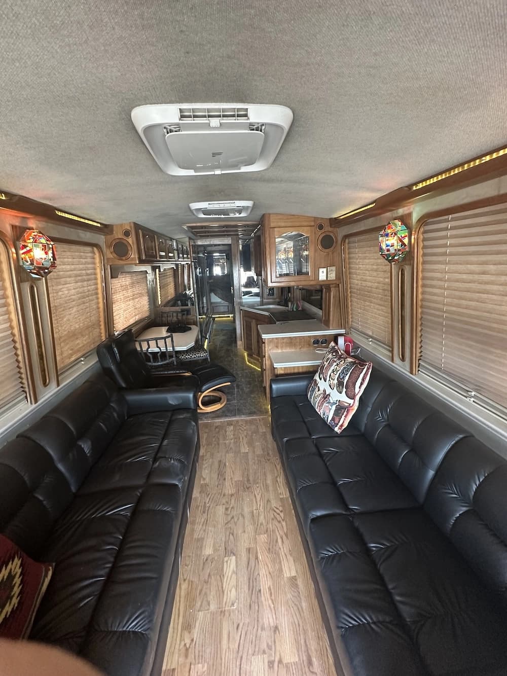 1992 Prevost Country Coach XL 40 Motorhome - Image 6