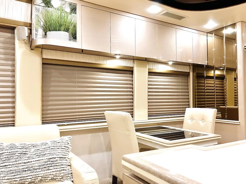 2001 Prevost Angola XLII Motorhome - Image 33