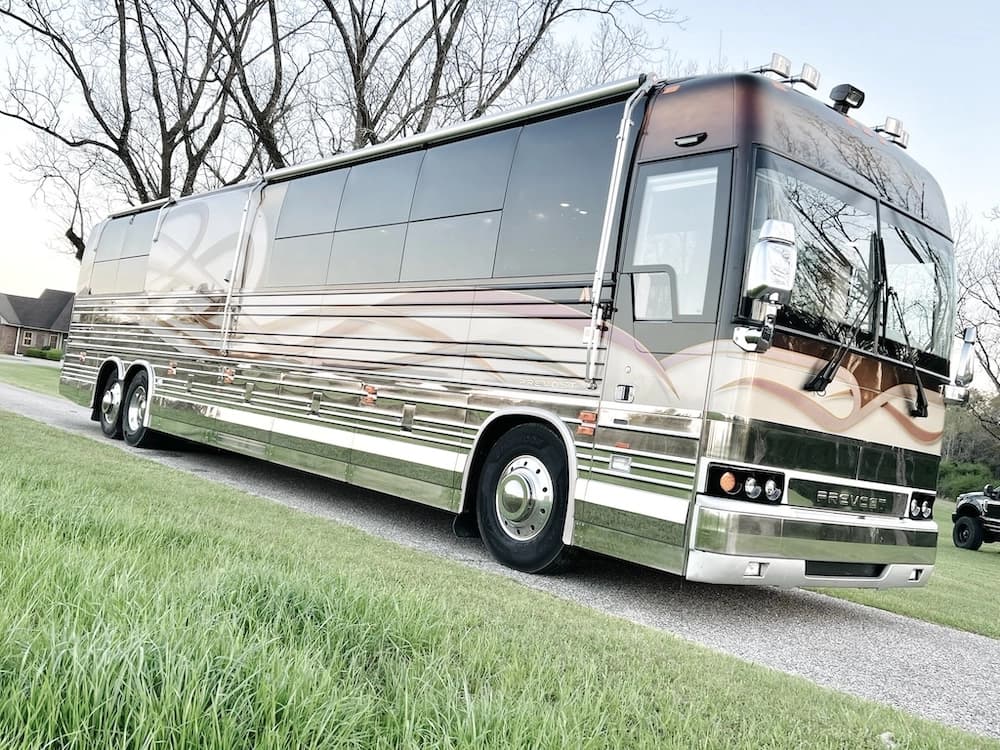 2001 Prevost Angola XLII Motorhome - Image 8