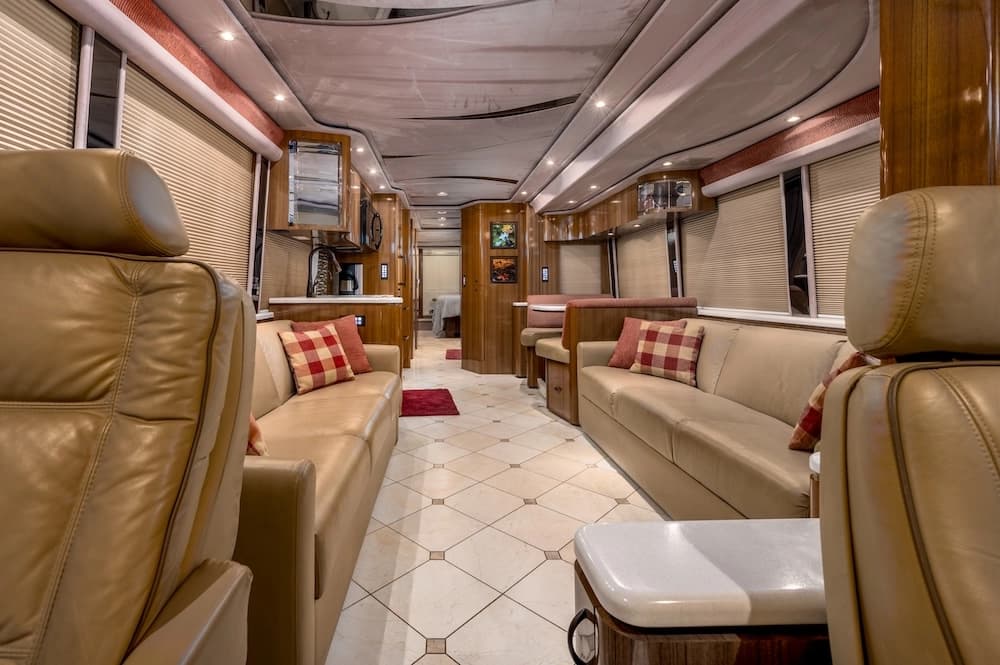 2013 Prevost Marathon XLII Motorhome - Image 1