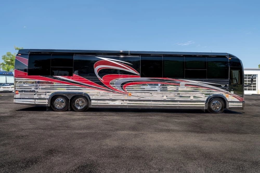 2013 Prevost Marathon XLII Motorhome - Image 33