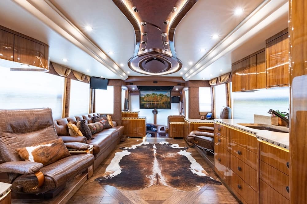 2014 Prevost Millennium H3-45 Motorhome - Image 4
