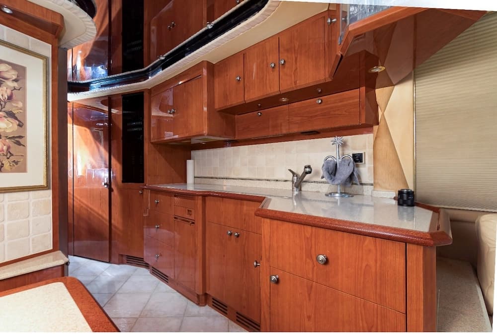 1999 Prevost Liberty XL Motorhome - Image 8