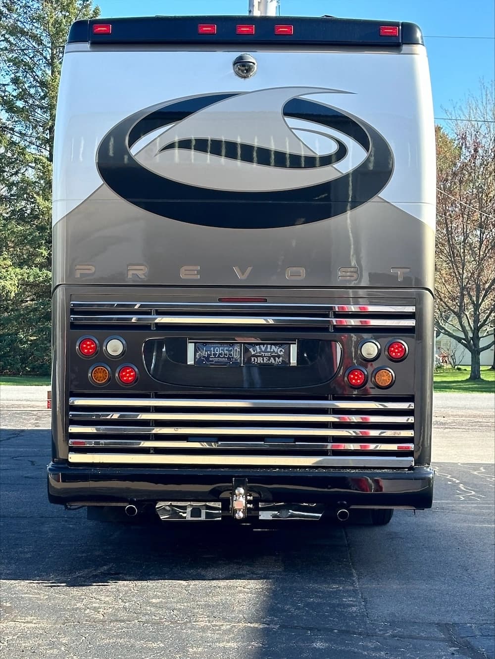 2007 Prevost Featherlite H3-45 Motorhome - Image 10