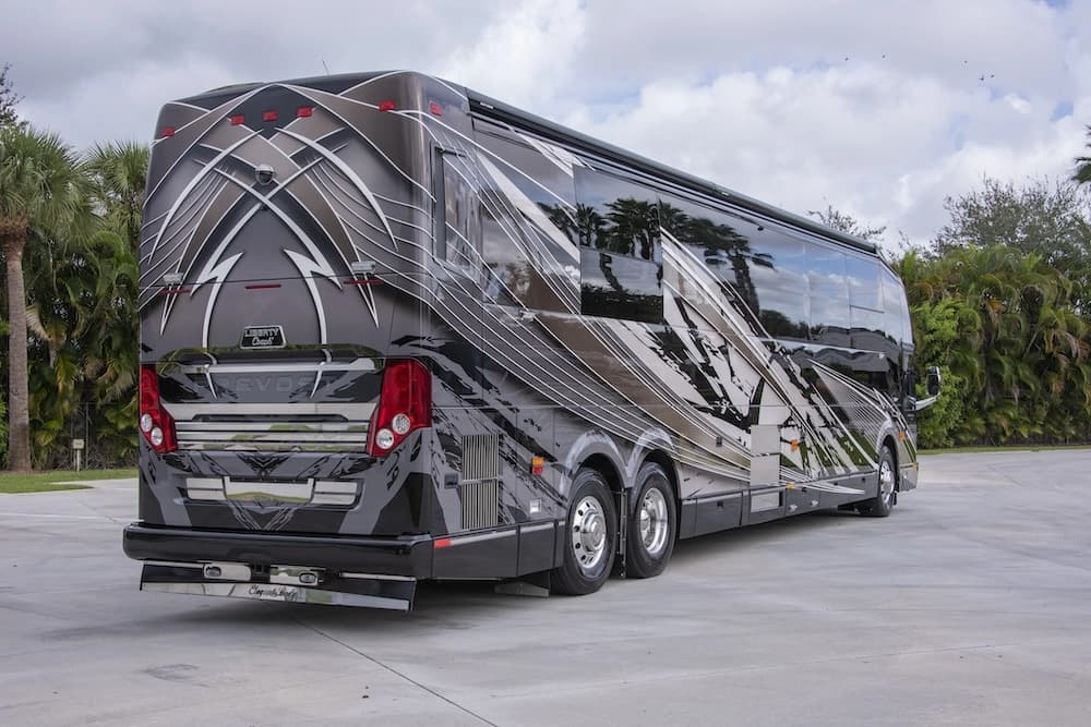 2017 Prevost Liberty Elegant Lady H3-45 Motorhome - Image 2