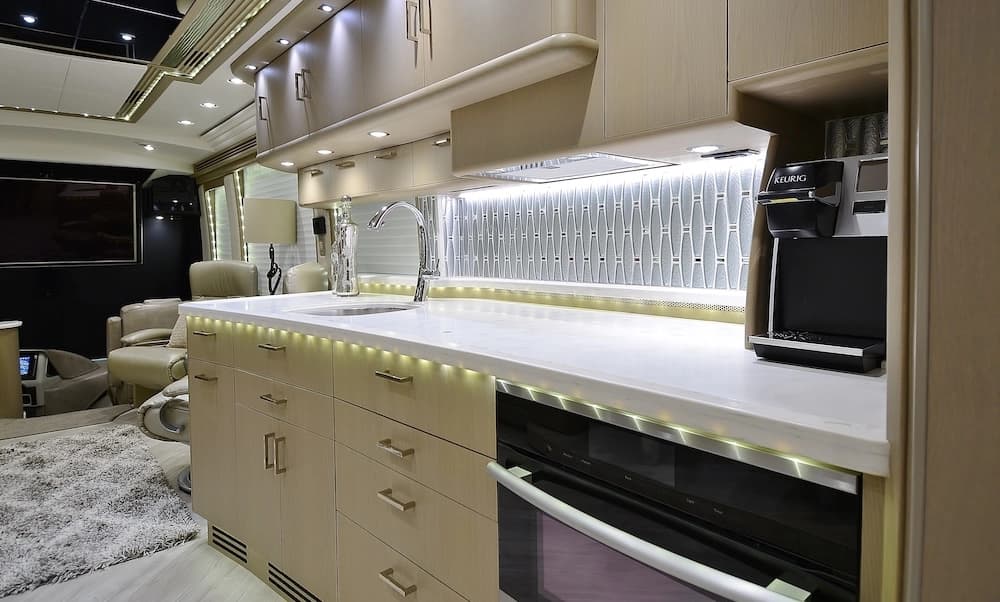 2017 Prevost Liberty Elegant Lady H3-45 Motorhome - Image 14