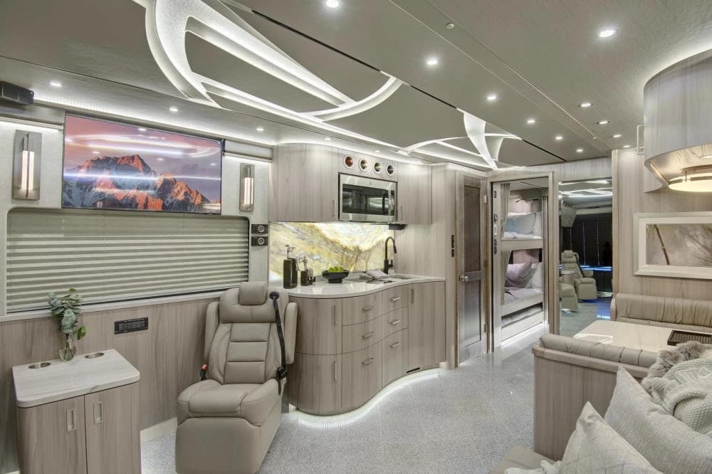 2024 Prevost Florida Coach X3 Motorhome - Image 13