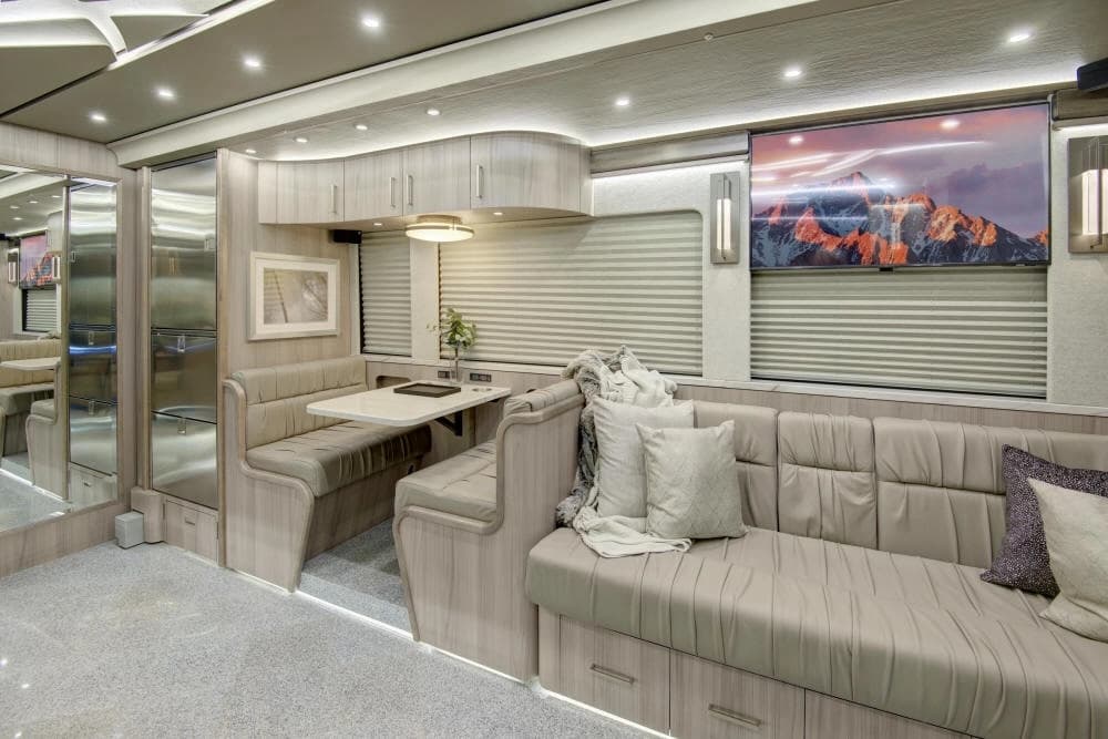 2024 Prevost Florida Coach X3 Motorhome - Image 17