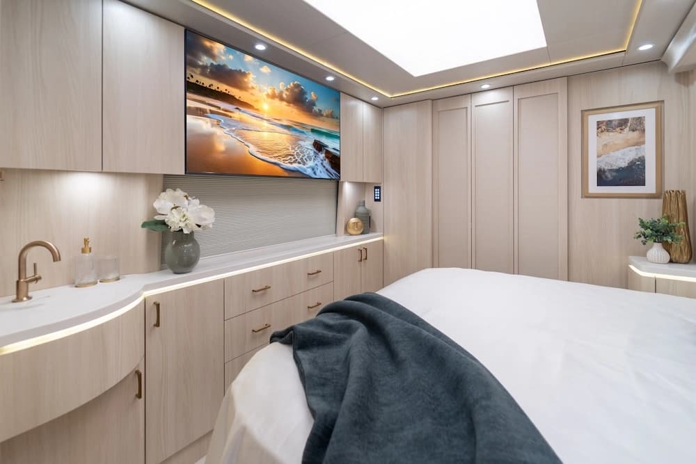 2024 Prevost Marathon X3 Motorhome - Image 14
